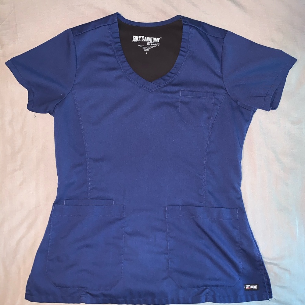 Greys Anatomy 4 pocket V-Neck Scrub Top (Navy)